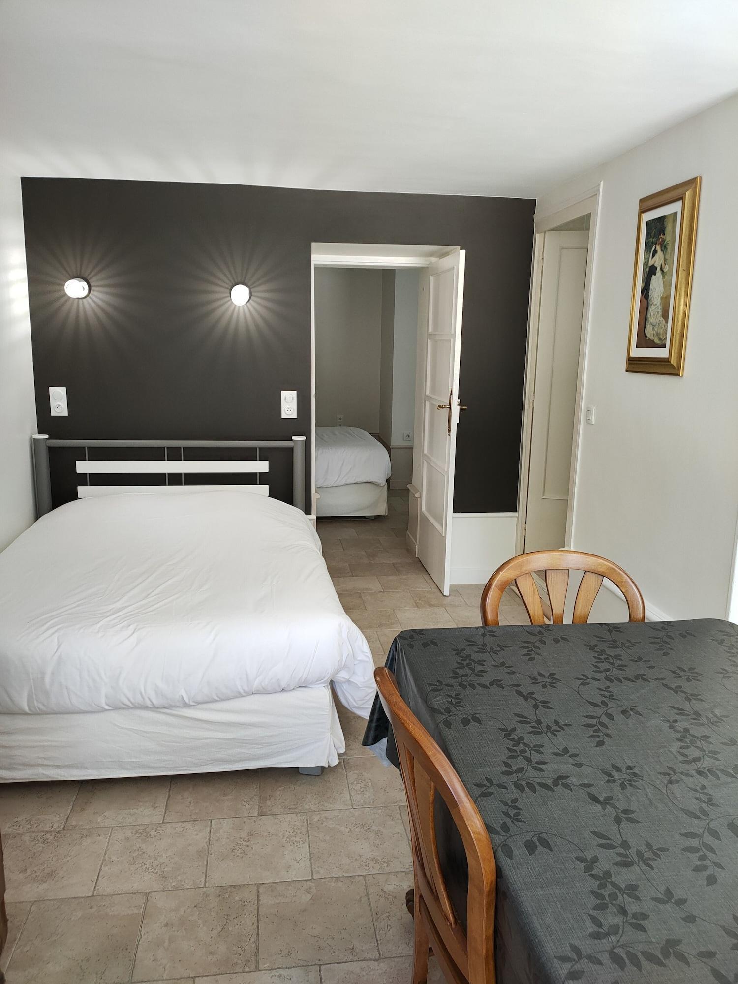 Logis Manoir De La Giraudiere Beaumont-en-Veron Ngoại thất bức ảnh