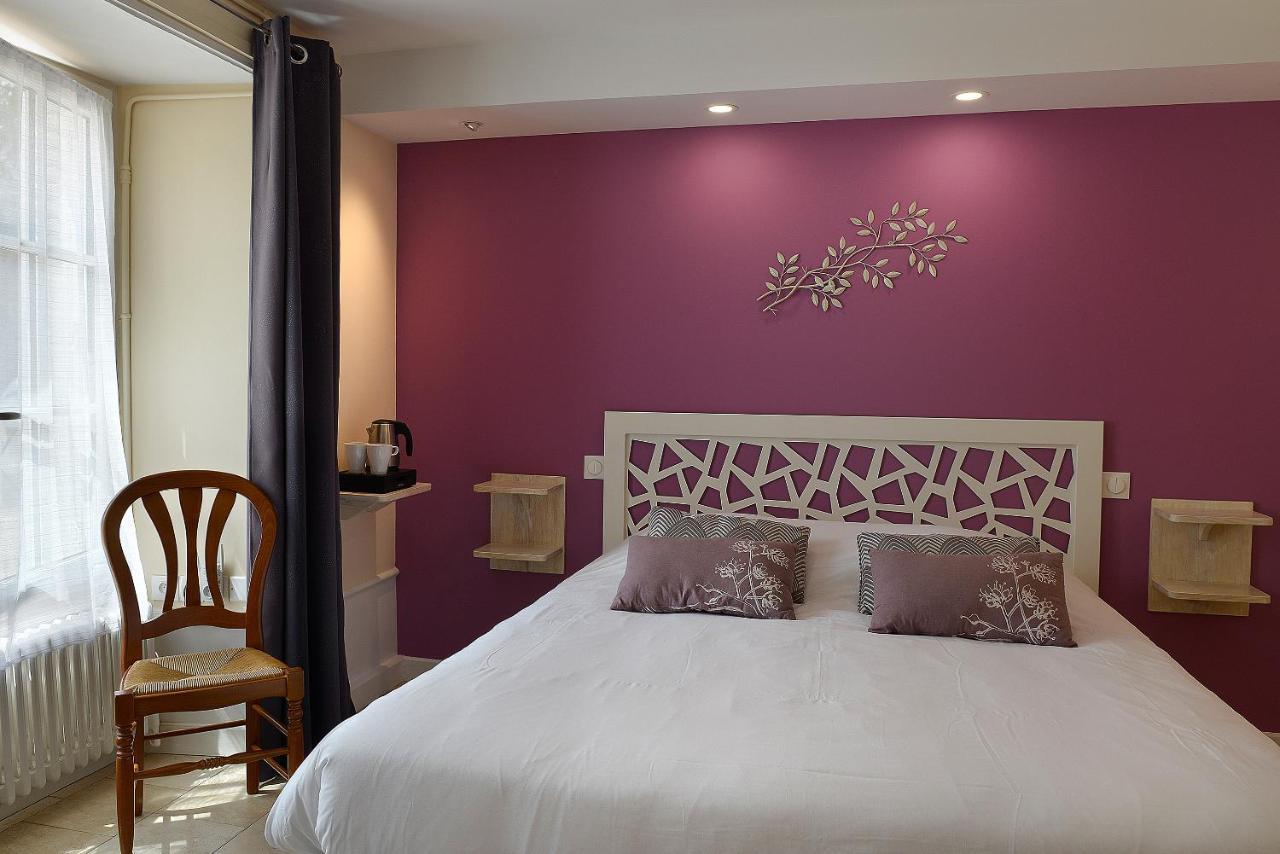 Logis Manoir De La Giraudiere Beaumont-en-Veron Ngoại thất bức ảnh
