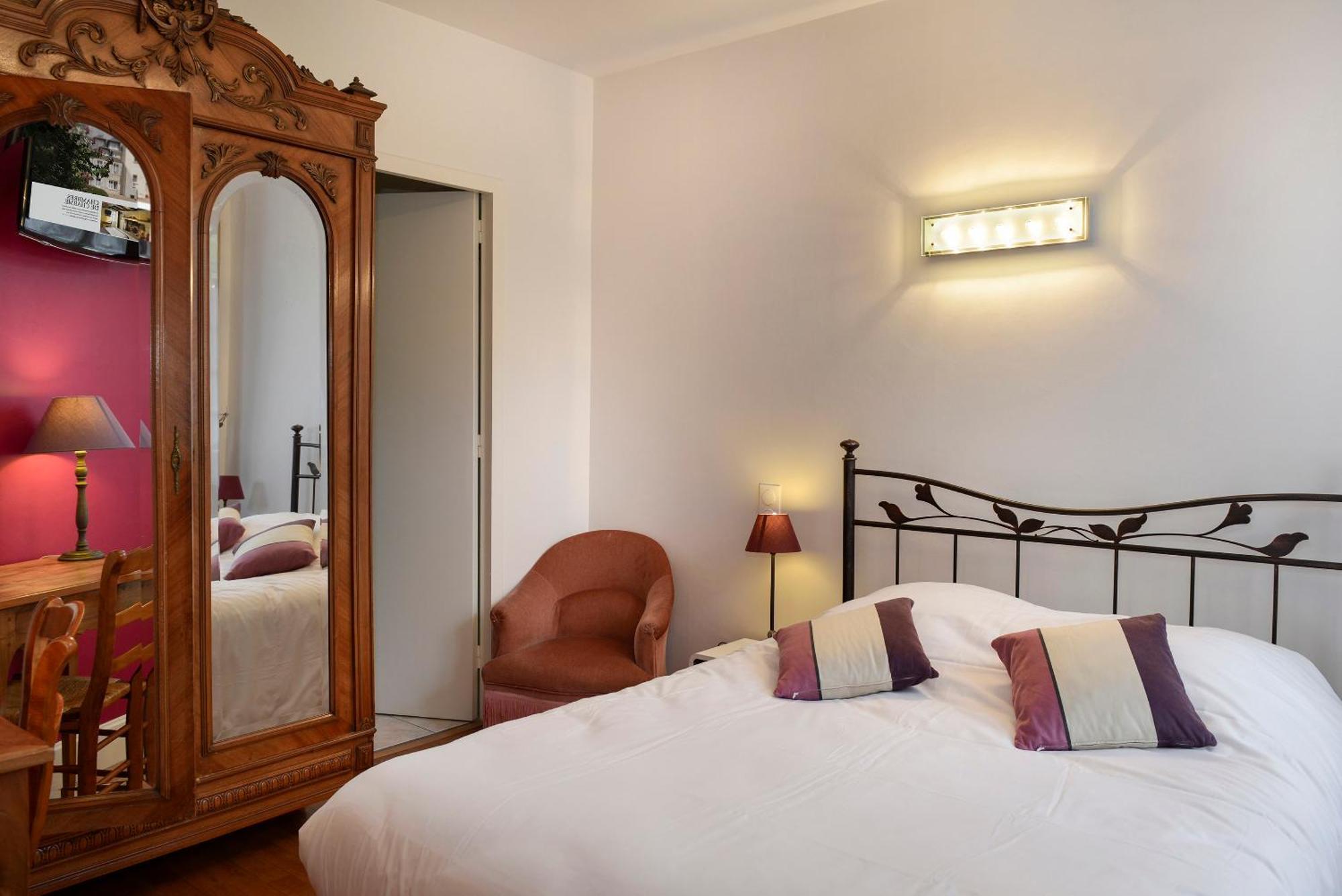 Logis Manoir De La Giraudiere Beaumont-en-Veron Ngoại thất bức ảnh